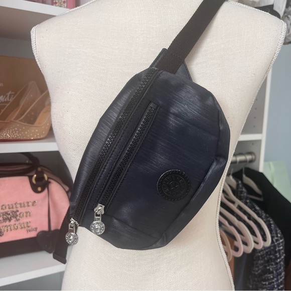 NEW without tags Kipling Nicole Sparkle Nylon Fannypack 🖤 - Picture 2 of 4
